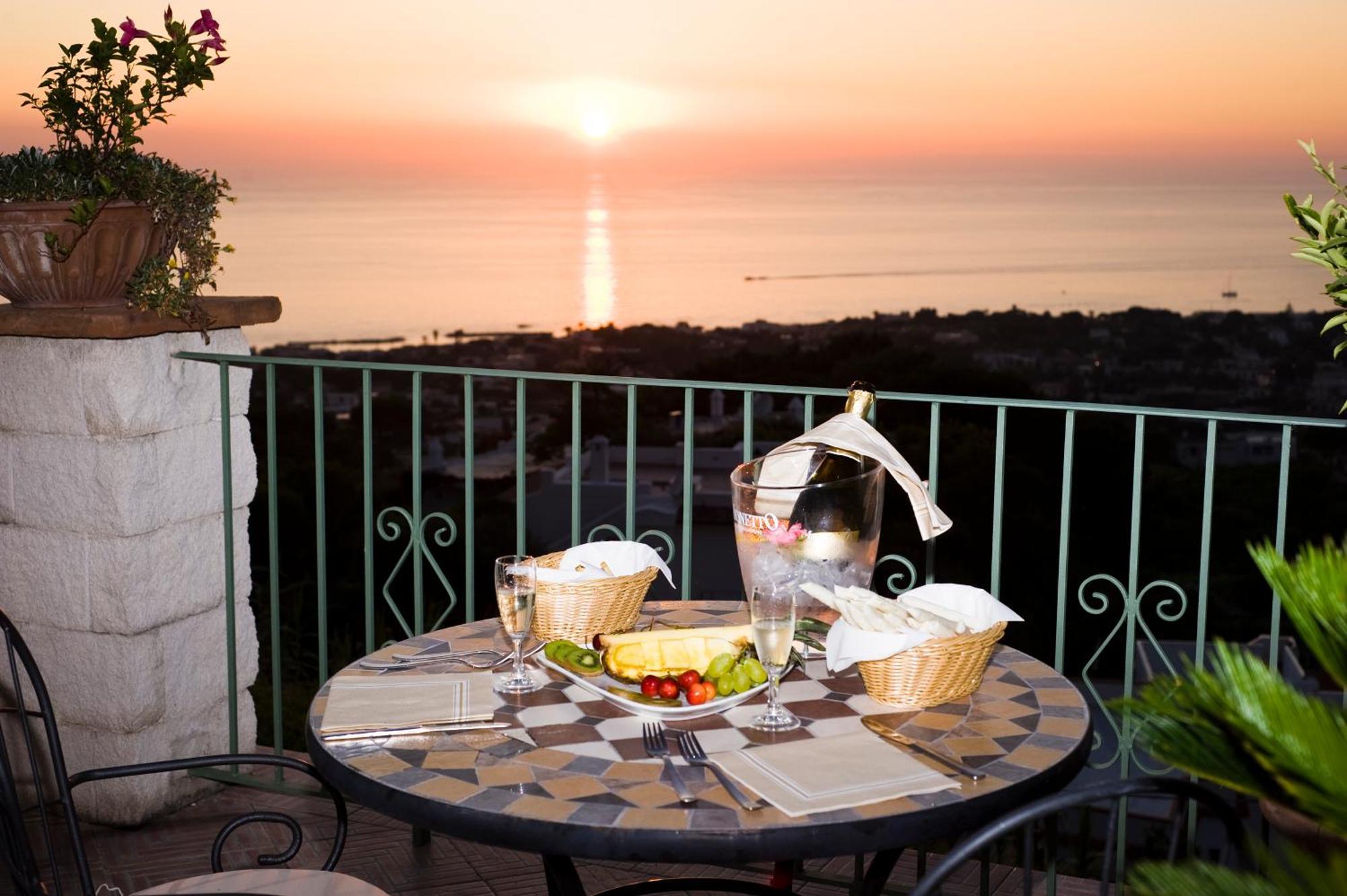 Poggio Del Sole Hotell Forio di Ischia Exteriör bild